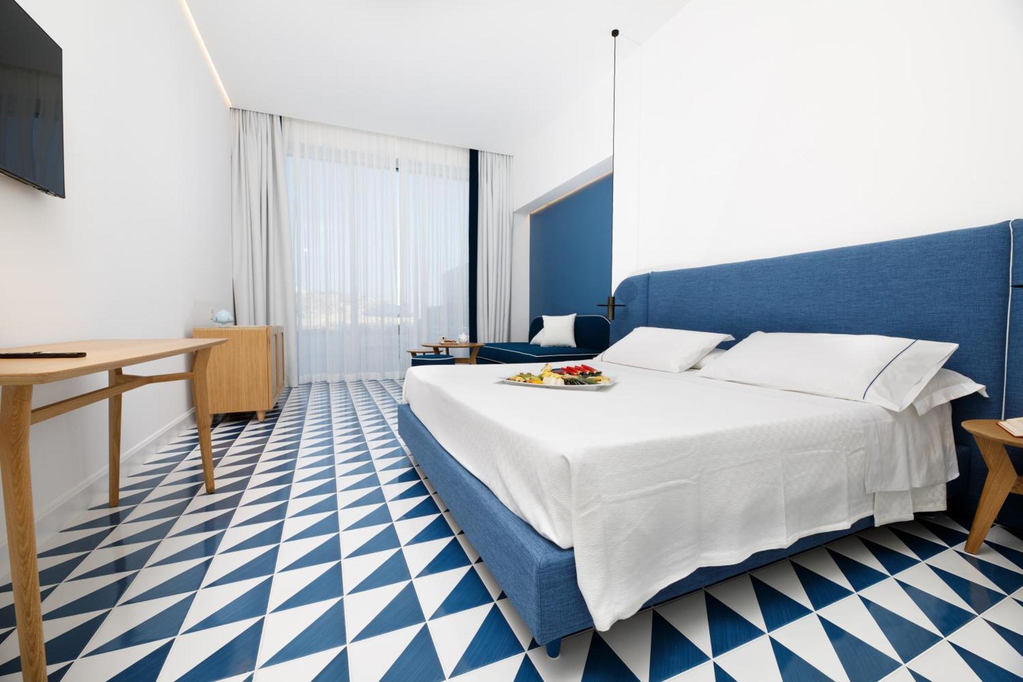 Hotel La Roccia Castro  Rum bild